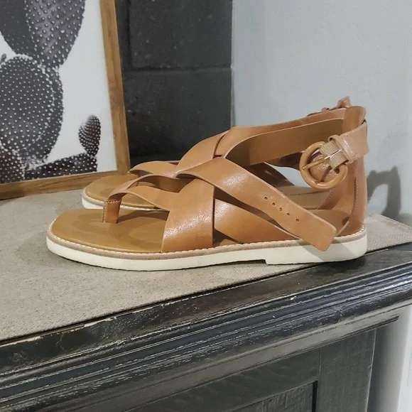 VINCE LEATHER STRAP TAN BUCKLE SANDALS SIZE 8 MORRIS - Picture 5 of 12